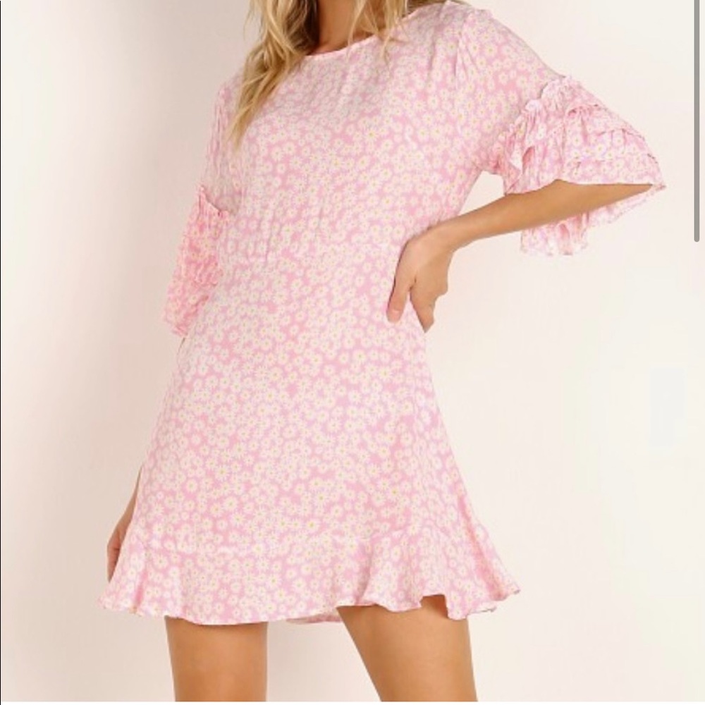 💥💥Clearance!!💥💥pink floral print Serafina ruffled short sleeve mini dress - Picture 5 of 13